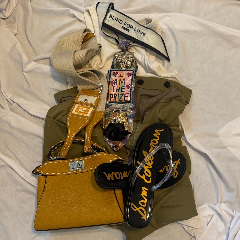 SHEIN Olive Green Mini Skirt